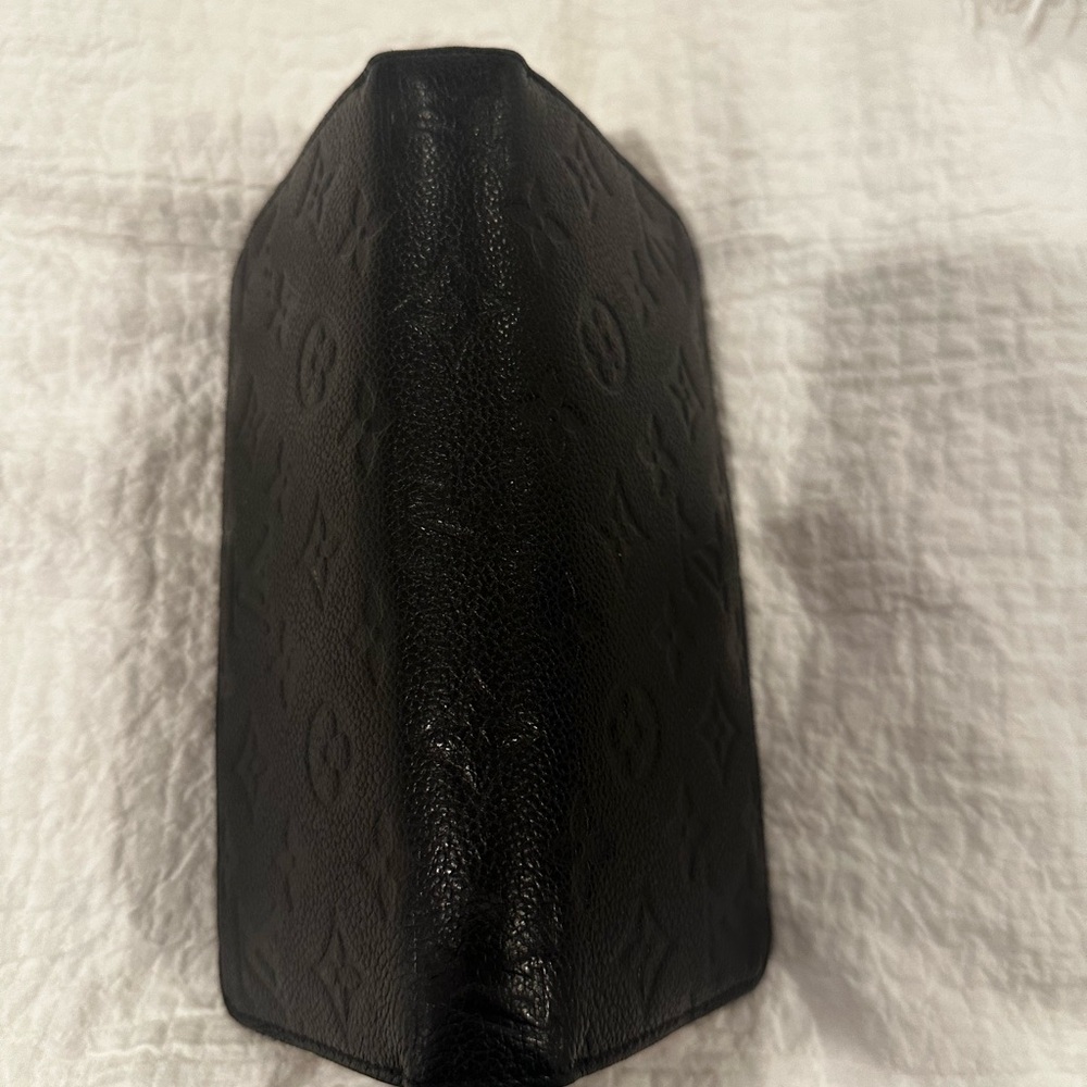 Authentic Louis Vuitton Black Zippy Wallet. 
Monogram Empreinte Leather. - Picture 5 of 16